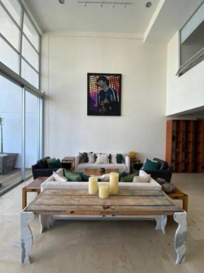 DEPARTAMENTO PENTHOUSE, TOTALMENTE AMUEBLADO.